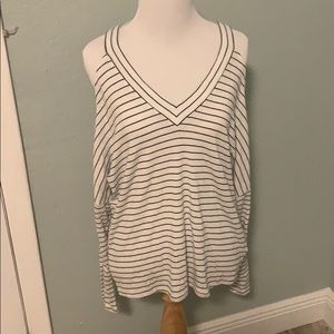 Cold shoulder express long sleeve